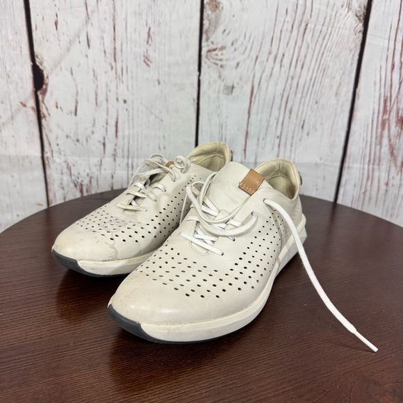 CLARK’s Unstructured Women's Cream Leather Sneakers Removable cushion Size 8 GUC - Picture 14 of 16